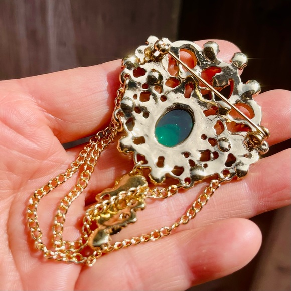 Large Rhinestone Green Brooch Earrings 3 pcs set Vintage Style Brooch Earrings - Picture 7 of 8